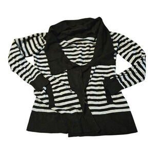 Small Gray and Black Long Sleeve Open Cardigan